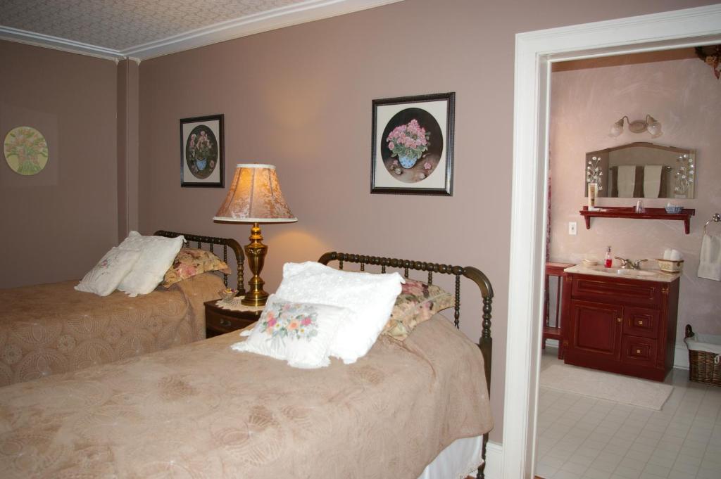 Royal Manor Bed & Breakfast Niagara-on-the-Lake Exterior photo